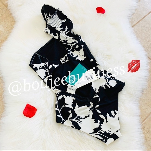 H&M One-Shoulder Swimsuit Bodysuit - Picture 11 of 12
